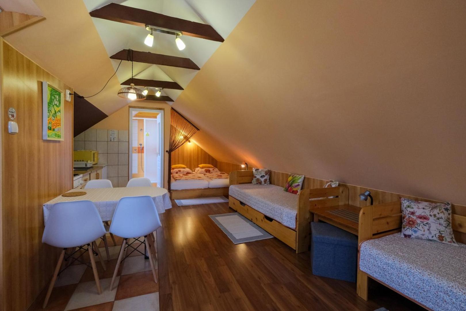 4 Evszak Apartman Gyula Exterior foto