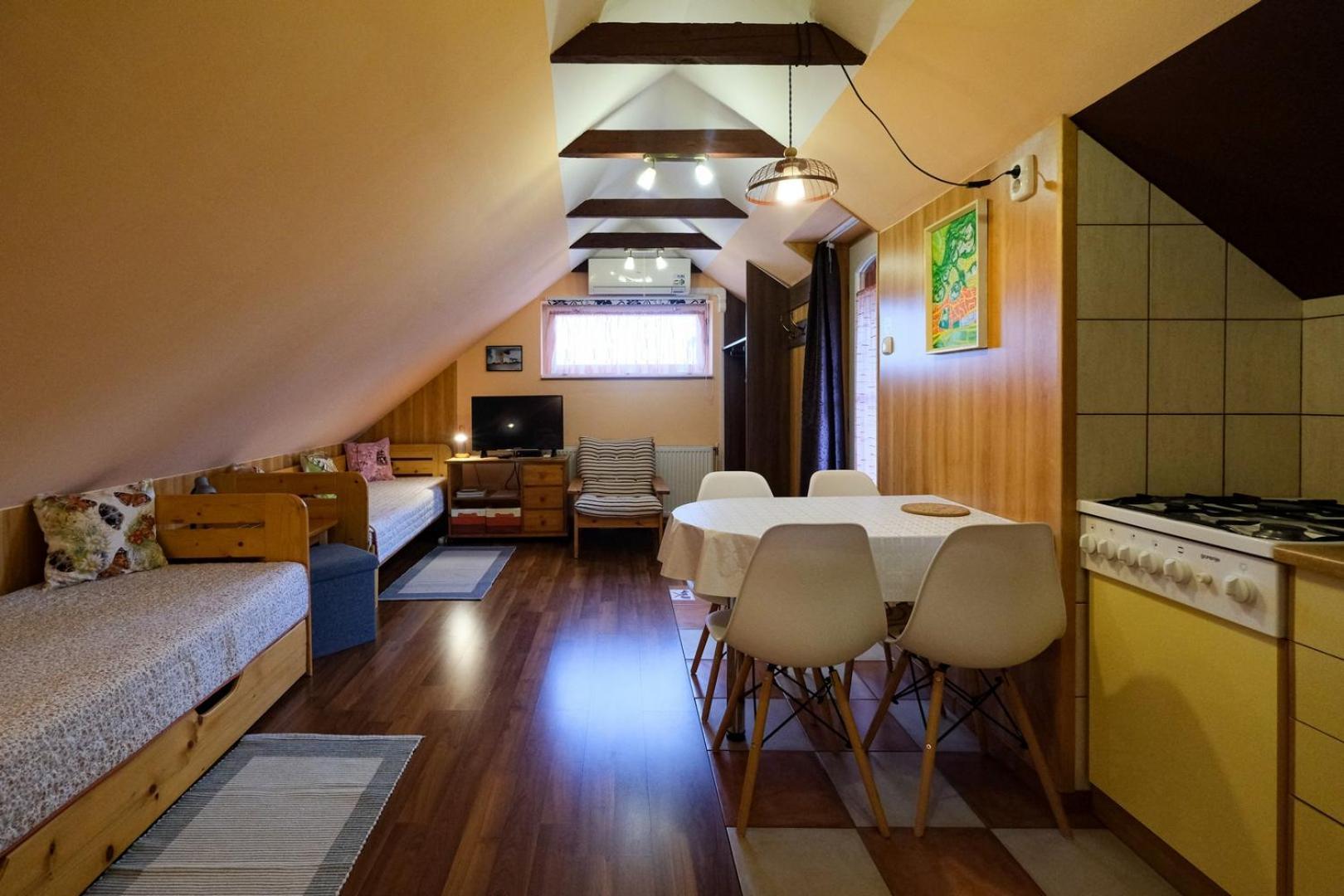 4 Evszak Apartman Gyula Exterior foto