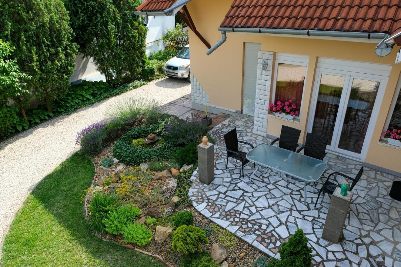 4 Evszak Apartman Gyula Exterior foto