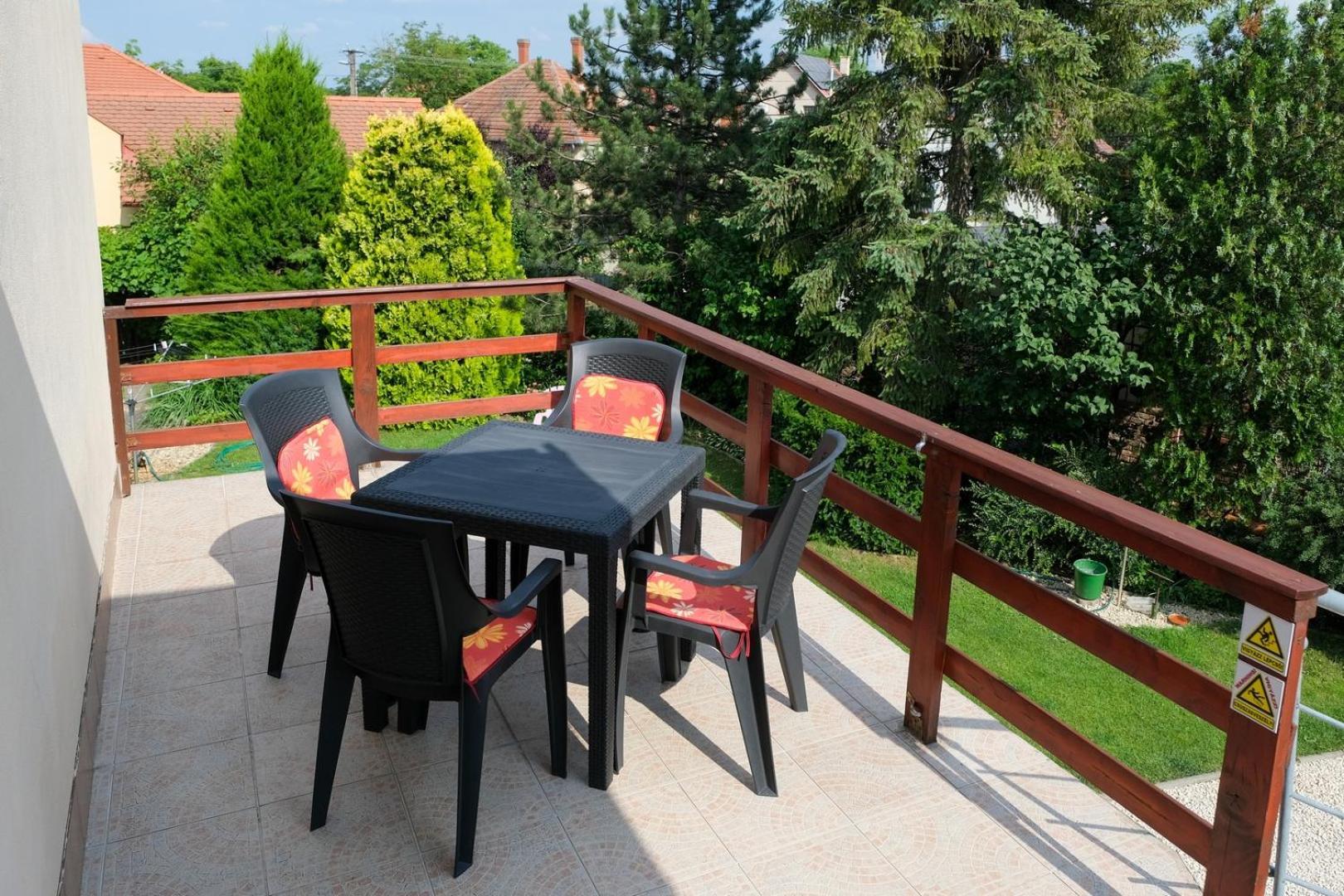 4 Evszak Apartman Gyula Exterior foto