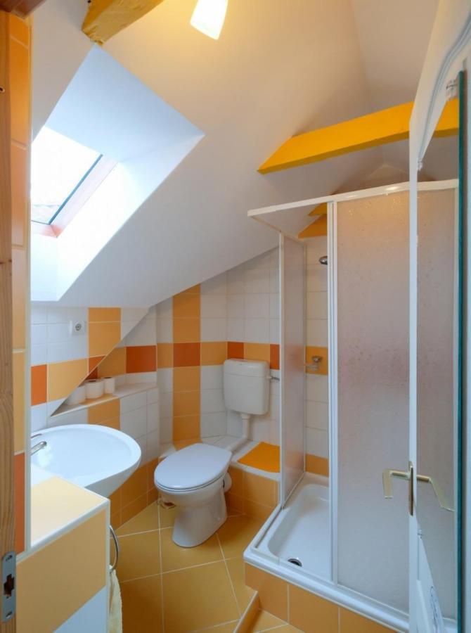 4 Evszak Apartman Gyula Exterior foto